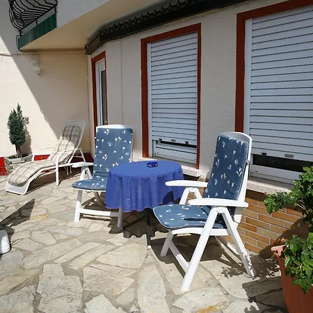 Weinberg Mit Nizza 3*