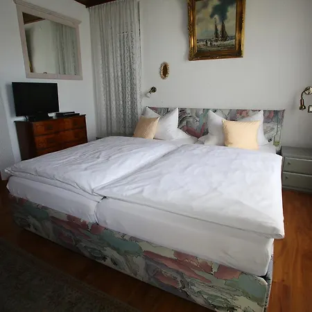 Weinberg Mit Nizza Hotel Gleisweiler